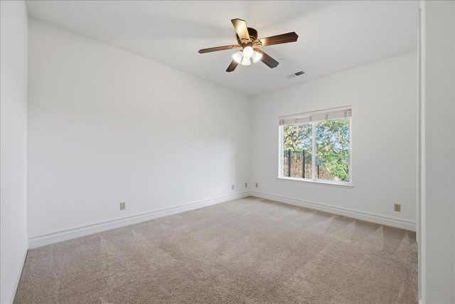 19372 Buck Ridge Rd, Grass Valley, CA 95949