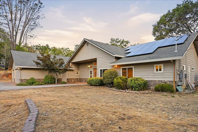 19372 Buck Ridge Rd, Grass Valley, CA 95949