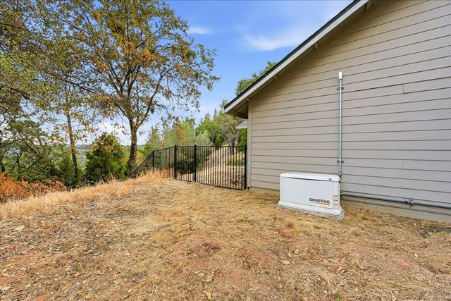 19372 Buck Ridge Rd, Grass Valley, CA 95949