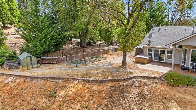 19372 Buck Ridge Rd, Grass Valley, CA 95949
