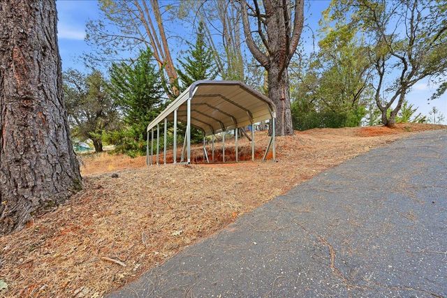 19372 Buck Ridge Rd, Grass Valley, CA 95949