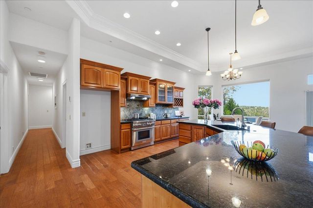 19372 Buck Ridge Rd, Grass Valley, CA 95949