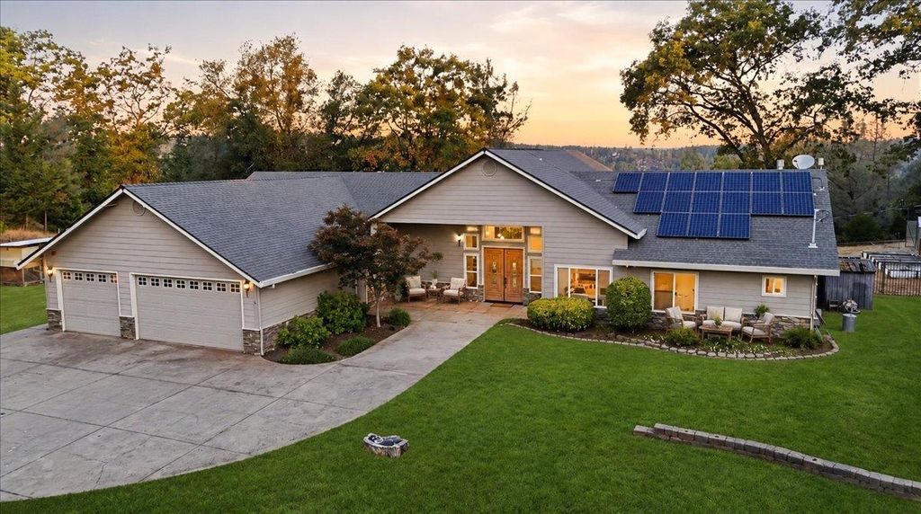 19372 Buck Ridge Rd, Grass Valley, CA 95949