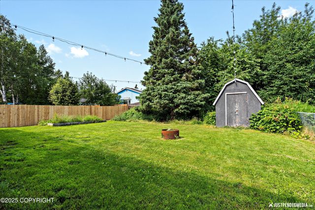 3135 E 17th Avenue, Anchorage, AK 99508