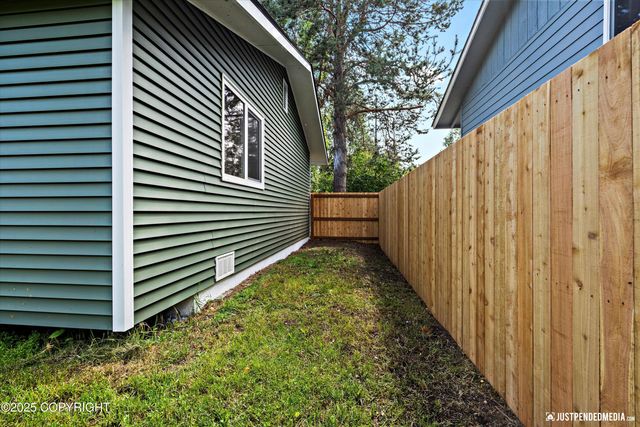 3135 E 17th Avenue, Anchorage, AK 99508
