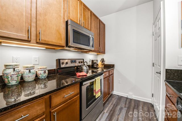 142 Brickton Village Circle 202, Fletcher, NC 28732