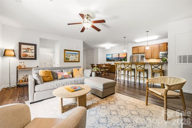 142 Brickton Village Circle 202, Fletcher, NC 28732