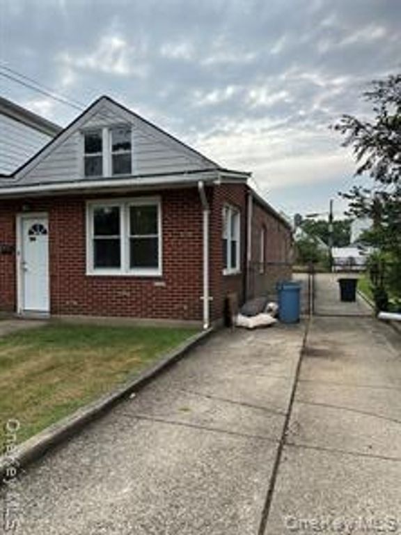 86-46 Range Street, Queens Village, NY 11427