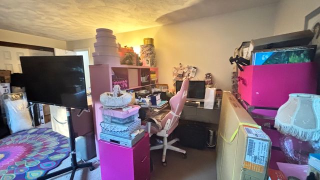 74 Elm St A, Framingham, MA 01701