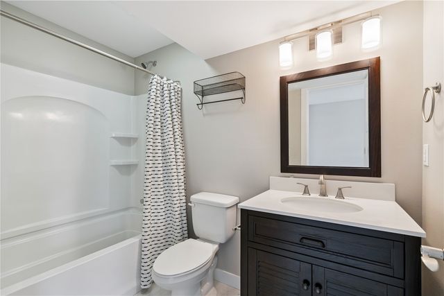 5913 Rock Ridge Drive, Marion, IA 52302