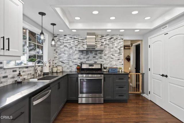 1327 Johnson Drive, Ventura, CA 93003