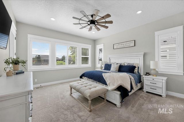 1338 N Sarajevo Ave, Eagle, ID 83616