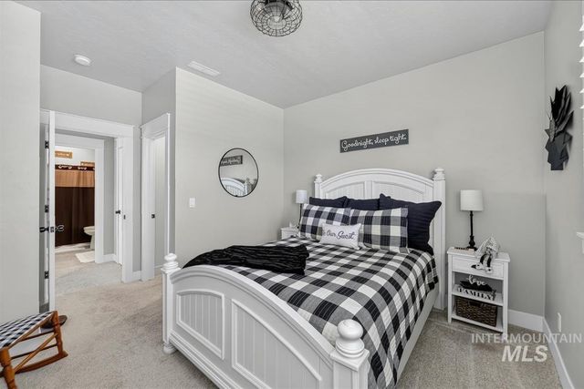 1338 N Sarajevo Ave, Eagle, ID 83616