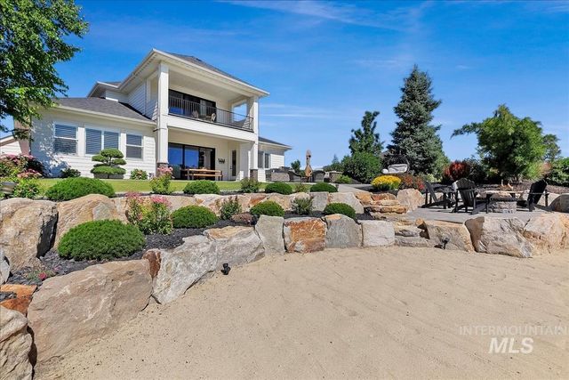 1338 N Sarajevo Ave, Eagle, ID 83616