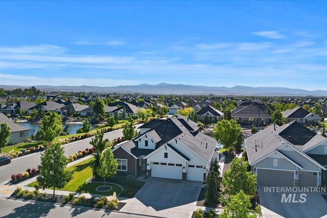 1338 N Sarajevo Ave, Eagle, ID 83616