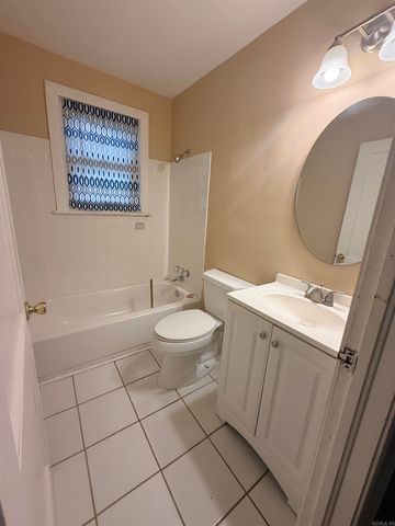 4300 W 9th Street, Little Rock, AR 72204