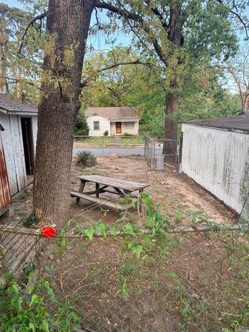 4300 W 9th Street, Little Rock, AR 72204