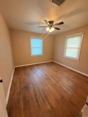 4300 W 9th Street, Little Rock, AR 72204