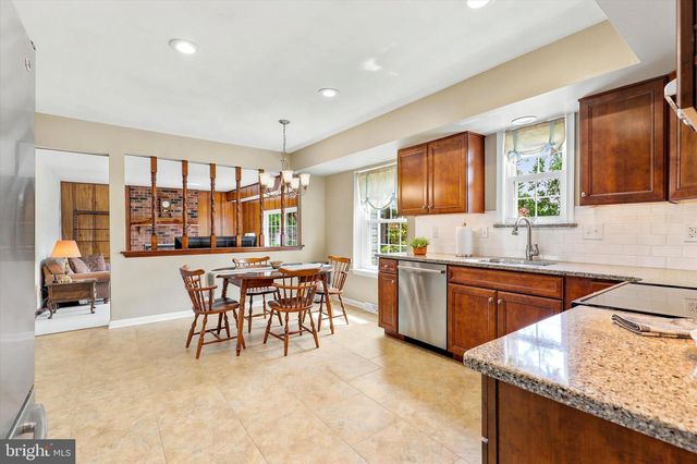 22 WOODSTOCK CIR, Collegeville, PA 19426