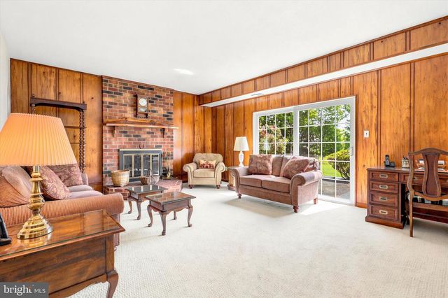 22 WOODSTOCK CIR, Collegeville, PA 19426
