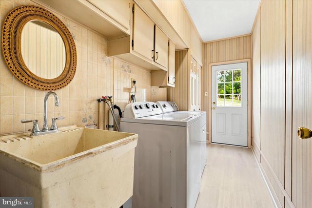 22 WOODSTOCK CIR, Collegeville, PA 19426