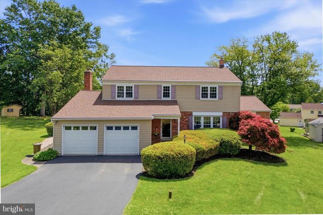 22 WOODSTOCK CIR, Collegeville, PA 19426
