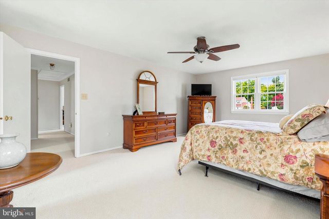 22 WOODSTOCK CIR, Collegeville, PA 19426