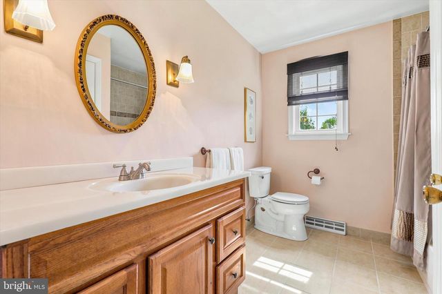 22 WOODSTOCK CIR, Collegeville, PA 19426