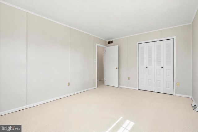 22 WOODSTOCK CIR, Collegeville, PA 19426