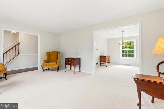 22 WOODSTOCK CIR, Collegeville, PA 19426