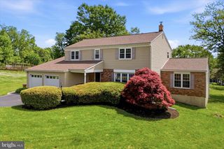 22 WOODSTOCK CIR, Collegeville, PA 19426