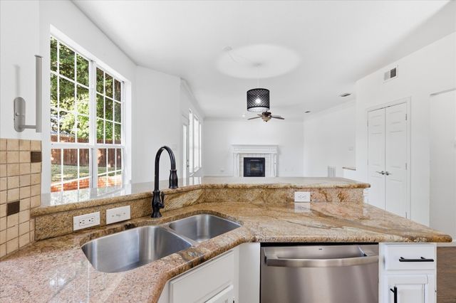 1409 Rider Circle, Grapevine, TX 76051