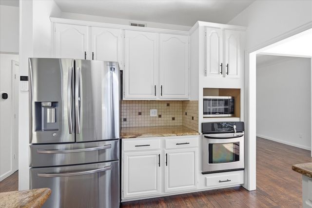 1409 Rider Circle, Grapevine, TX 76051