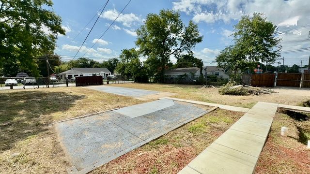 7629 Military Parkway, Dallas, TX 75227