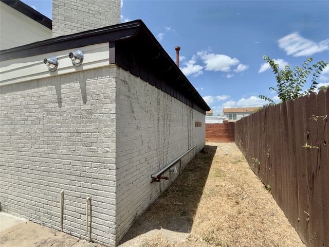 7629 Military Parkway, Dallas, TX 75227