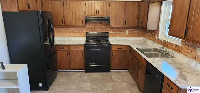 2669 Lake Road North, Radcliff, KY 40160