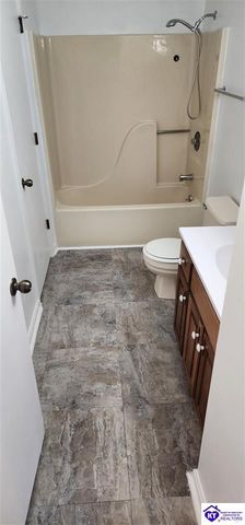 2669 Lake Road North, Radcliff, KY 40160