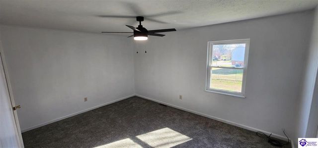 2669 Lake Road North, Radcliff, KY 40160