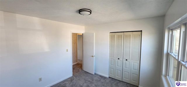 2669 Lake Road North, Radcliff, KY 40160