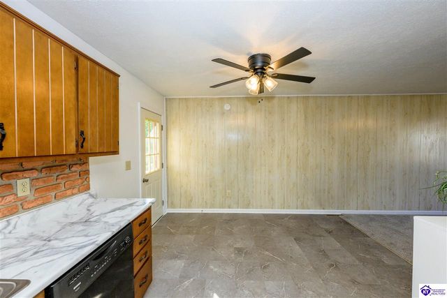 2669 Lake Road North, Radcliff, KY 40160