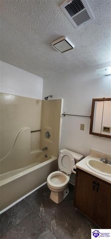 2669 Lake Road North, Radcliff, KY 40160