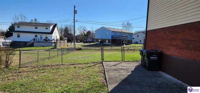 2669 Lake Road North, Radcliff, KY 40160