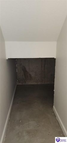 2669 Lake Road North, Radcliff, KY 40160