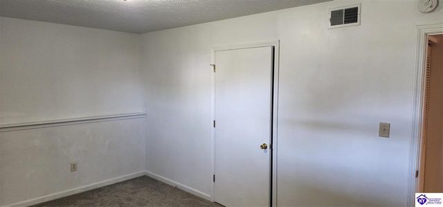 2669 Lake Road North, Radcliff, KY 40160