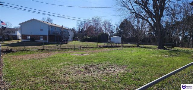 2669 Lake Road North, Radcliff, KY 40160