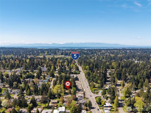 17427 10th Avenue NE, Shoreline, WA 98155
