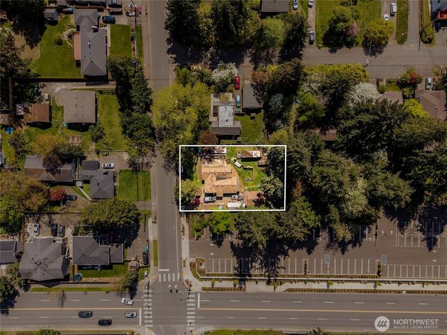 17427 10th Avenue NE, Shoreline, WA 98155