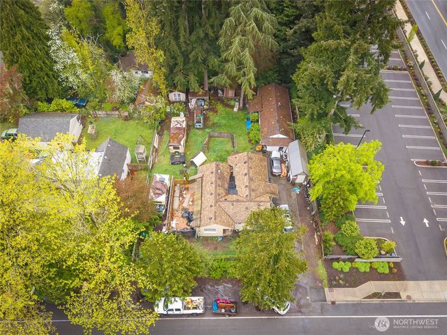 17427 10th Avenue NE, Shoreline, WA 98155