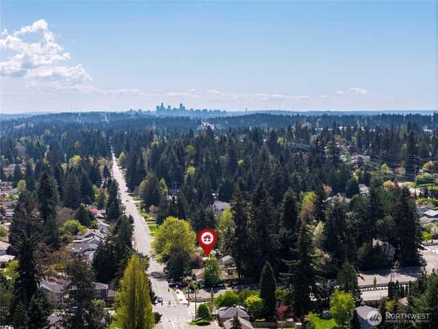 17427 10th Avenue NE, Shoreline, WA 98155