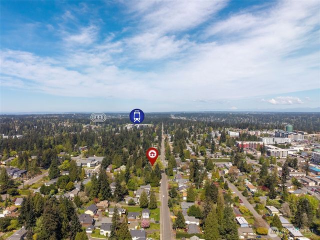 17427 10th Avenue NE, Shoreline, WA 98155